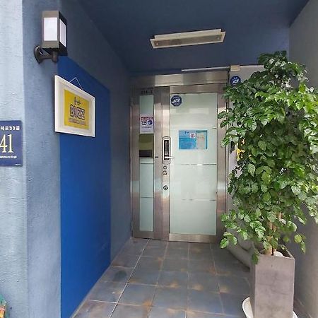 Buzz Guesthouse Hostel ソウル特別市 エクステリア 写真