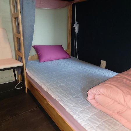 Buzz Guesthouse Hostel ソウル特別市 エクステリア 写真