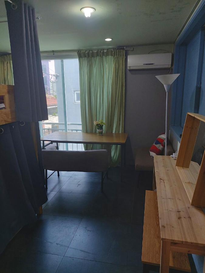 Buzz Guesthouse Hostel ソウル特別市 エクステリア 写真