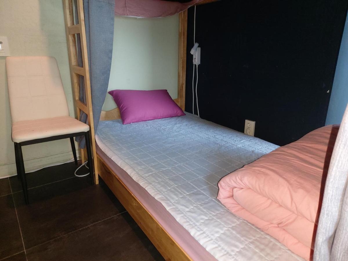 Buzz Guesthouse Hostel ソウル特別市 エクステリア 写真