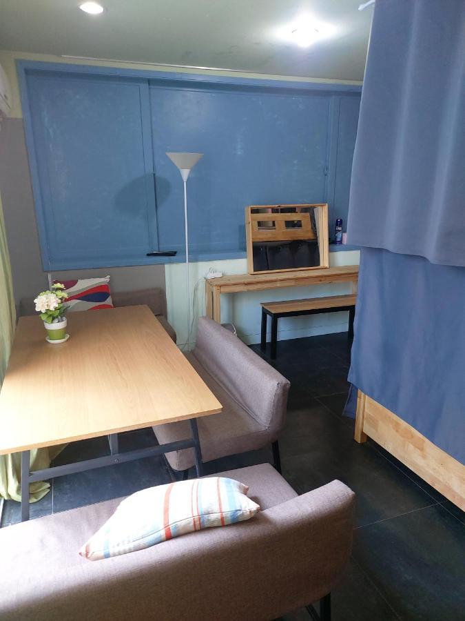 Buzz Guesthouse Hostel ソウル特別市 エクステリア 写真