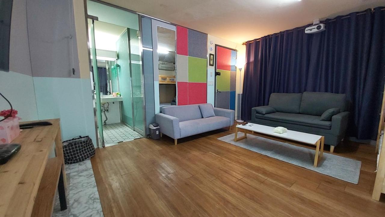 Buzz Guesthouse Hostel ソウル特別市 エクステリア 写真