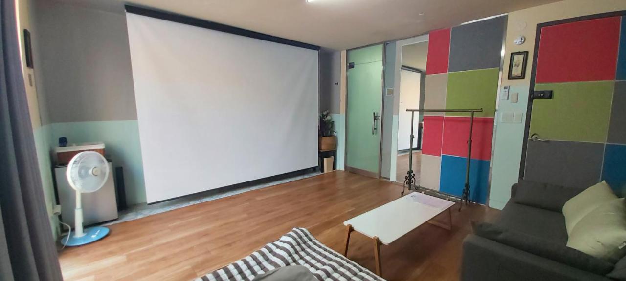 Buzz Guesthouse Hostel ソウル特別市 エクステリア 写真